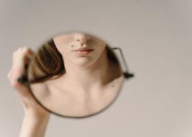 Kiss and Make Up – răsfață-ți buzele și inimile dragi