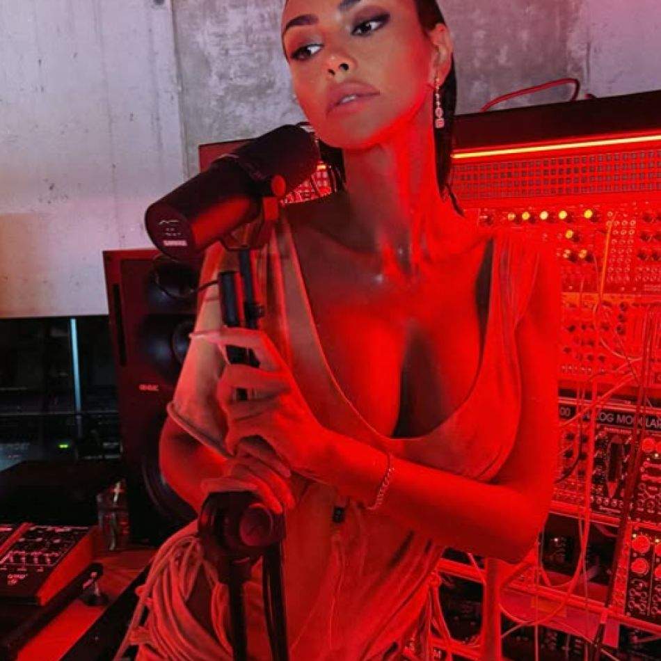 Secretul incredibil al Mădălinei Ghenea la 38 de ani! Ce NU mănâncă niciodată