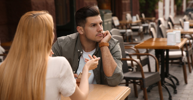 5 Semne că relația voastră ar putea avea provocări mari sau că... nu vă potriviți