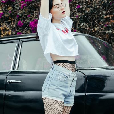 De ce strecor ciorapii sexy cu plasă în ținutele mele?