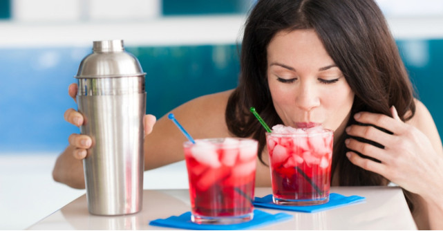 Nu ai nevoie de barman pentru cocktailuri: află cum poți prepara singură băuturi delicioase, acasă