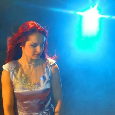 Suflet de circar: Wilhelmina Arz semneaza costumele pentru Zaronia