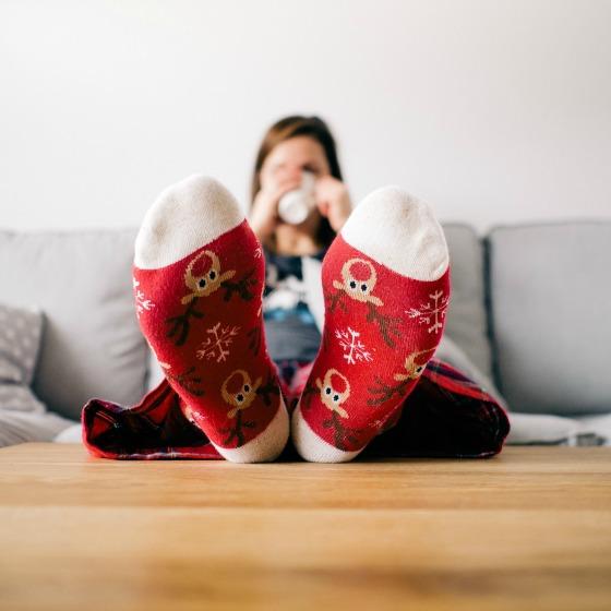 Cum ne incalzim picioarele iarna: sosete, dresuri, jambiere