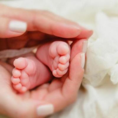 Mamele cu posibilităţi materiale reduse vor putea beneficia de tichete sociale pentru nou-născuți!