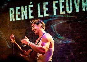 Imperfecțiunile fac arta cu adevărat umană – Interviu EXCLUSIV cu René Le Feuvre, de la ferma de mango pe scenele din Europa