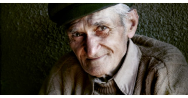 Reactia acestui batranel de 92 de ani dupa moartea sotiei? Iti vor da lacrimile