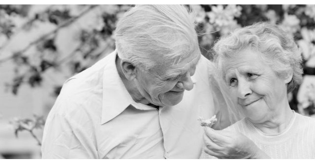 Acest batranel i-a marturisit sotiei sale ca a mintit-o toata viata. Ce a facut femeia? Mi-au dat lacrimile