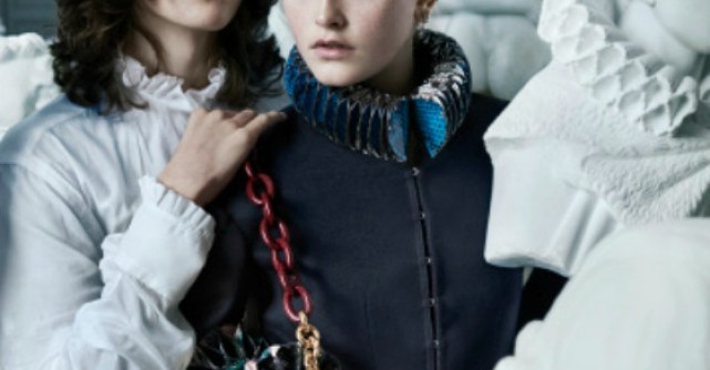 Burberry prezinta in exclusivitate imagini din prima sa colectie Straight-To-Consumer