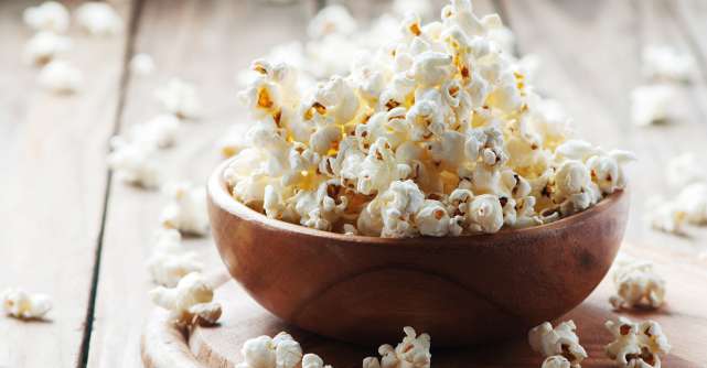 Câte calorii are popcornul și cât de benefic este sănătății și siluetei?