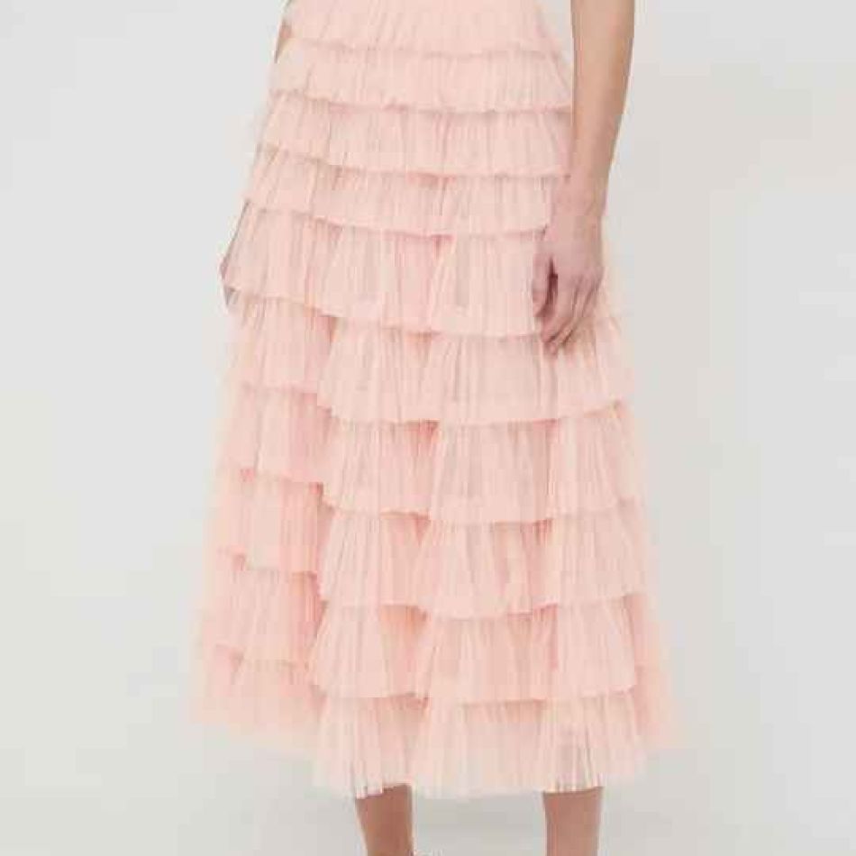 Reînnoiește-ți garderoba de primăvară cu cele mai frumoase fuste ale sezonului