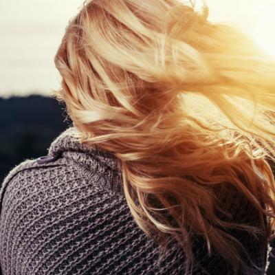 3 trucuri pentru a opri rapid căderea părului