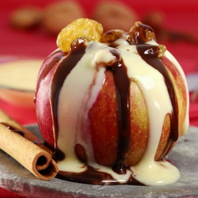 Mere coapte cu caramel si scortisoara