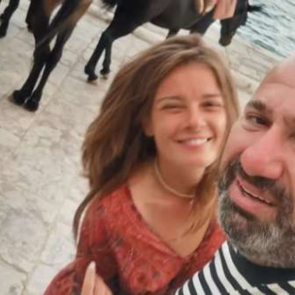 Cătălin Scărlătescu, despre pierderea părinților și cum a depășit greutățile copilăriei: Tata a dispărut...
