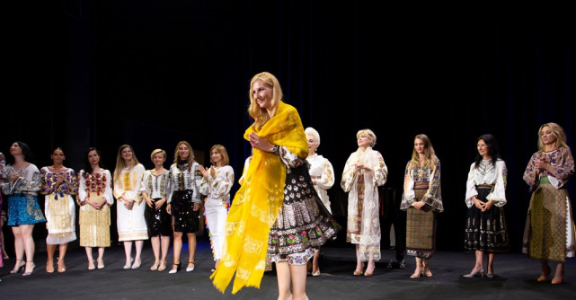 RomânIA Autentică a sărbătorit Ziua Internațională a Iei la Paris