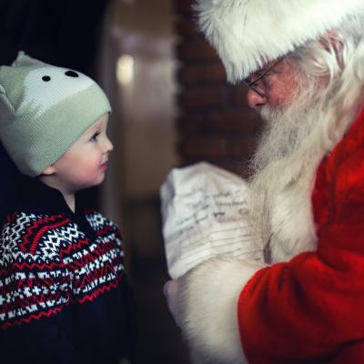 4 motive pentru care copiii ar trebui să creadă în Moș Crăciun