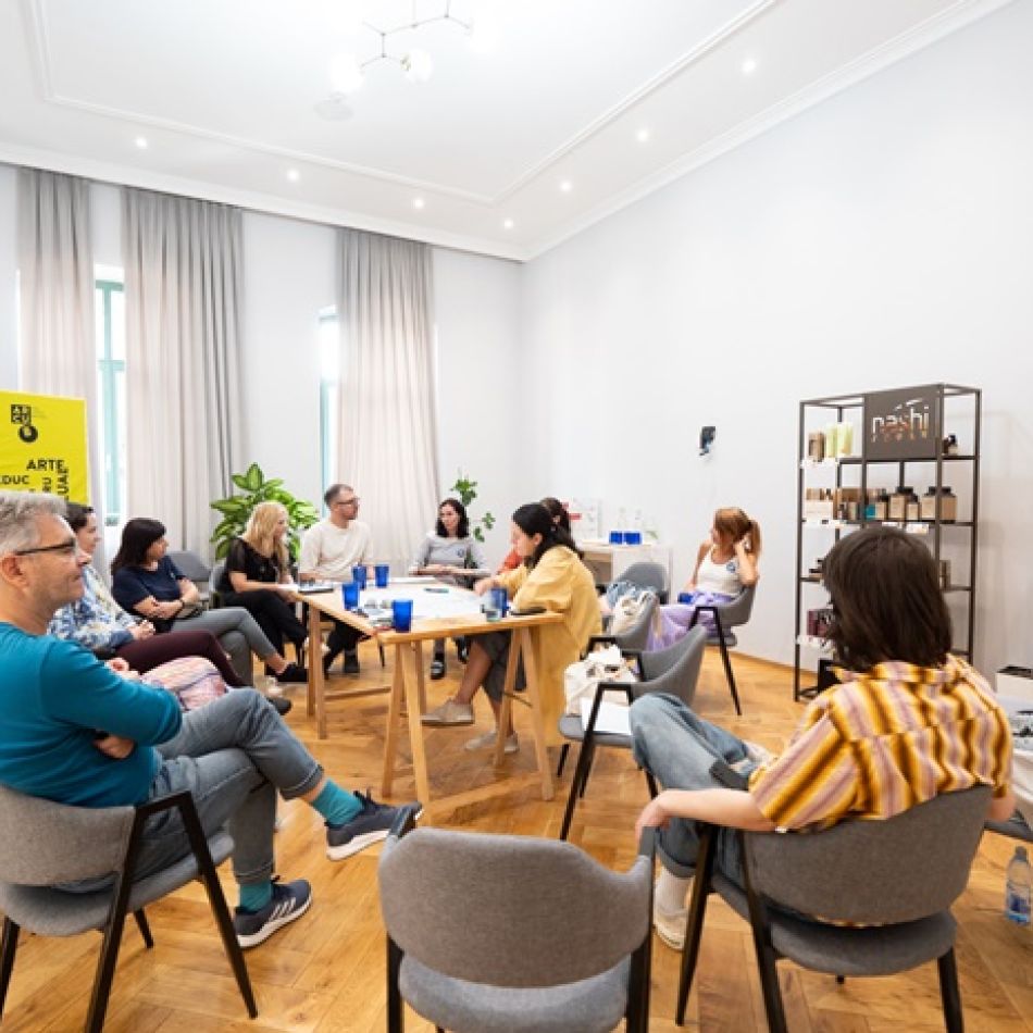 Interviu Monica Anastase, creatoarea evenimentului Om Cu Om: O platformă pentru întâlniri reale între oameni asumați