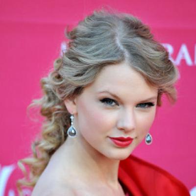 Avril Lavigne sau Taylor Swift?