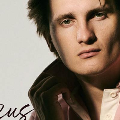 Marcus lansează 'Pictures Of You', o piesă despre iubire, timp și amintiri