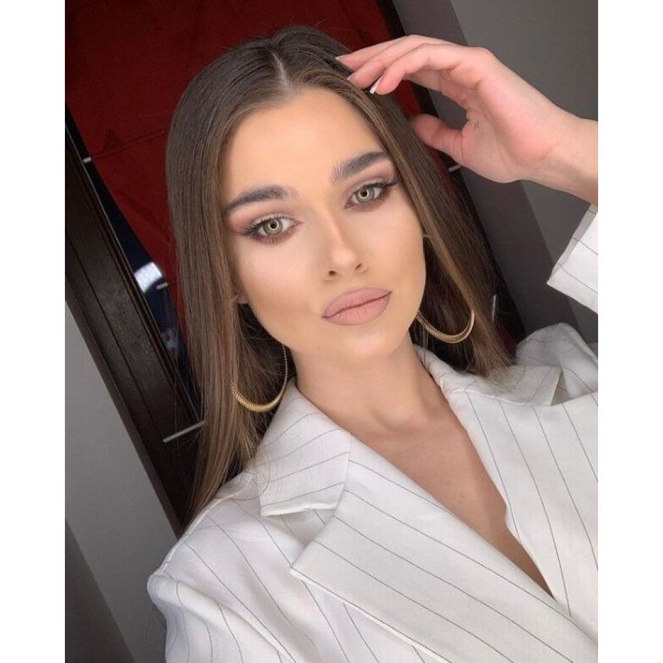 Theo Rose, enervată la culme pe social media. Artista a avut o reacție surprinzătoare în fața fanilor