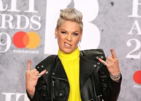 Pink respinge zvonurile de separare de Carey Hart: Știri false! Vreți să le spuneți și copiilor noștri?