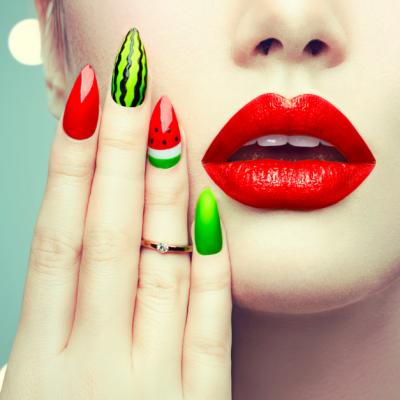 Unghii de vară: Tendințe și modele