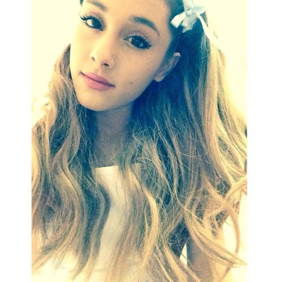 Ariana Grande a divorțat după  2 ani de căsnicie