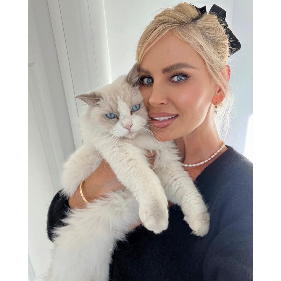 Andreea Bănică, hotel de lux la Eforie Nord! Cât costă un sejur la hotelul artistei? Prețurile nu sunt pentru toată lumea!