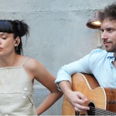 Irina Rimes le-a făcut o surpriză fanilor cu un concert intim, înainte de show-ul Descântatele de la Arenele Romane