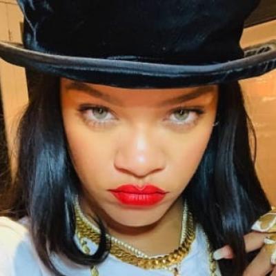 Rihanna, cea mai hot mămică a anului 2022! Artista așteaptă primul ei copil