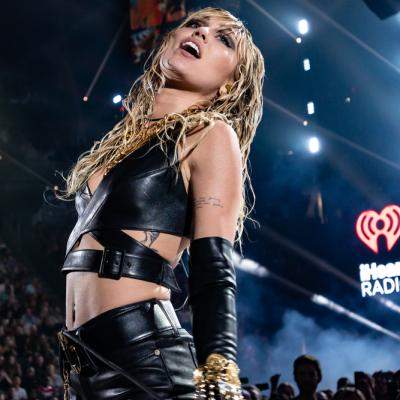 Vedeta internațională și-a oficializat logodna cu un inel incredibil. Bijuteria este estimată la sute de mii de dolari