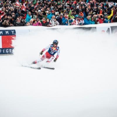Tommy Hilfiger aduce trupa The Black Eyed Peas la Hahnenkamm Ski Races 2020