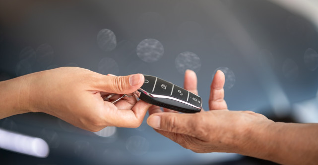 4 aspecte pe care să le ai în vedere atunci când vrei să cumperi o mașină