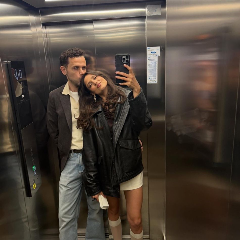 Oana Zara și Bogdan Medvedi, moment de poveste după 10 ani de relație. Actrița a spus DA în fața tuturor invitaților