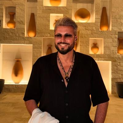 Cătălin Botezatu și-a deschis geanta în public: ce obiecte nu-i lipsesc niciodată de acasă