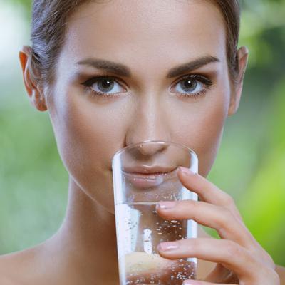 Citeste AICI: Ce se intampla in corpul tau cand bei apa pe stomacul gol