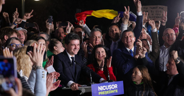 Nicuşor Dan: Mulţumiri cetăţenilor români din Republica Moldova. Împreună vom continua drumul european
