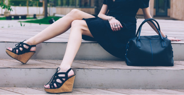 De ce port sandale cu platforma