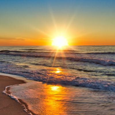 Studiu Reveal Marketing Research: Stațiunea Mamaia este principala destinație de pe litoral preferată de români