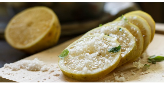  Daca o asistenta medicala ar fi prietena a ta, ar tine mortis ca tu sa stii asta