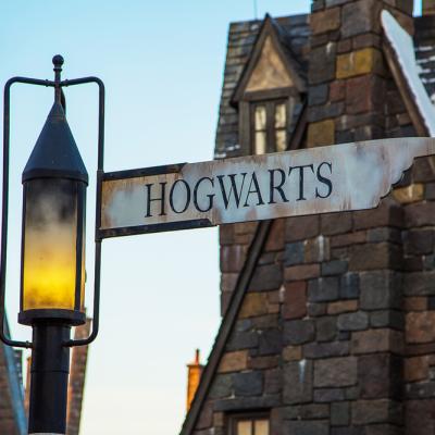 Înapoi la Hogwarts! Serialul Harry Potter revine. Primul trailer promite o lume magică mai profundă
