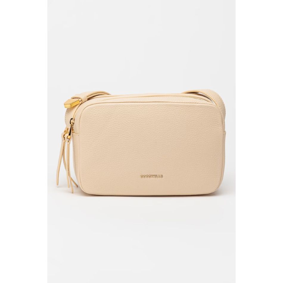 Genți și poșete superbe pentru orice ținută