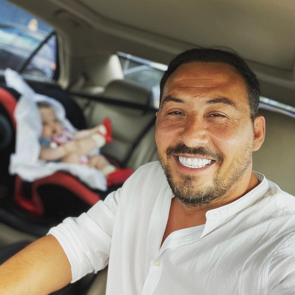 Ștefan Stan face naveta pentru a-și vedea fetițele. Motivul pentru care nu vrea să se mute în Germania
