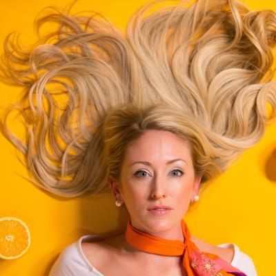 Măști naturale pentru un păr mătăsos: de la rețete DYI la tratamente eficiente