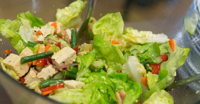 Salata de tofu 