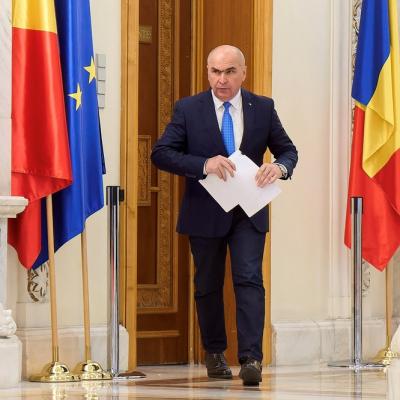 Protest în Piața Victoriei.  Ilie Bolojan rămâne pe poziții după retragerea sprijinului PSD