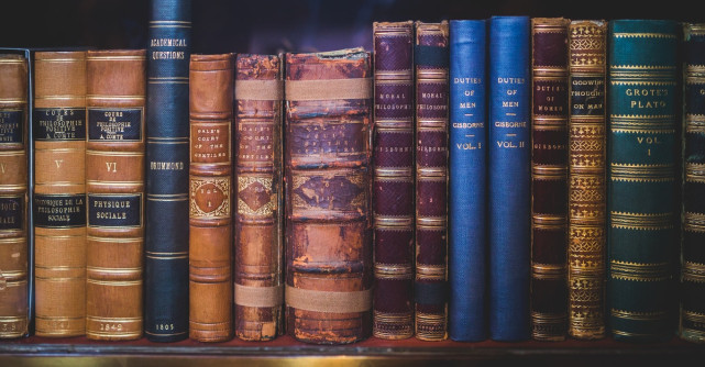 Ziua Internațională a Cărții la Editura DPH:  Ghid în 23 de pași pentru a scrie prima ta carte