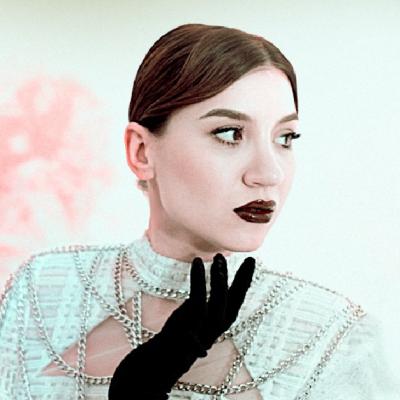 Paulina lansează piesa 'Metamorfoza', extrasă de pe viitorul său album 'Te iubesc, te urăsc'