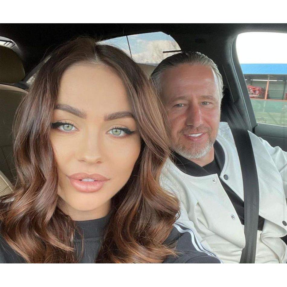 Elena Merișoreanu, mărturisiri despre Corina Caciuc! Artista a stat la aceeași masă cu actuala iubită a lui Reghecampf