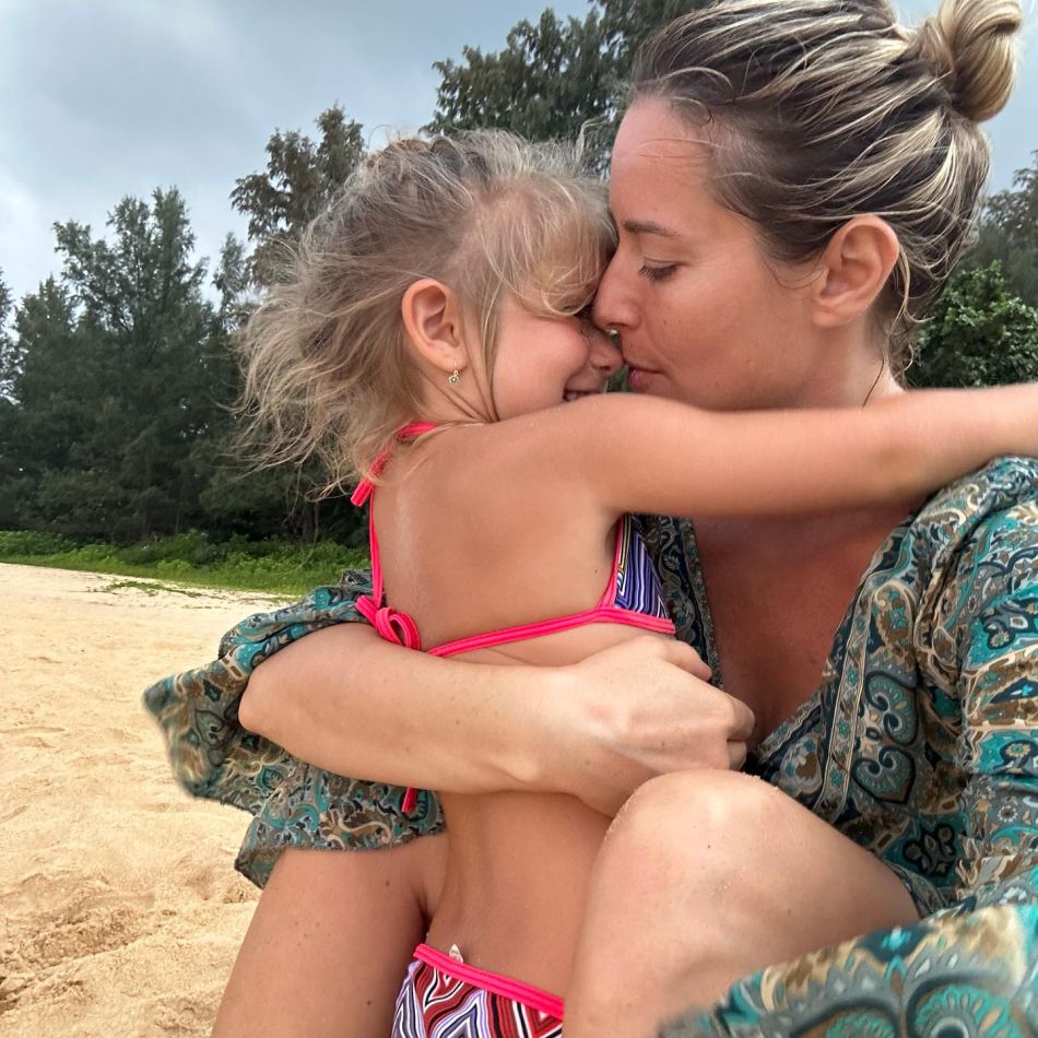  Laura Cosoi așteaptă cu emoție cel de-al patrulea copil! Ce dezvăluiri a făcut vedeta despre sexul bebelușului