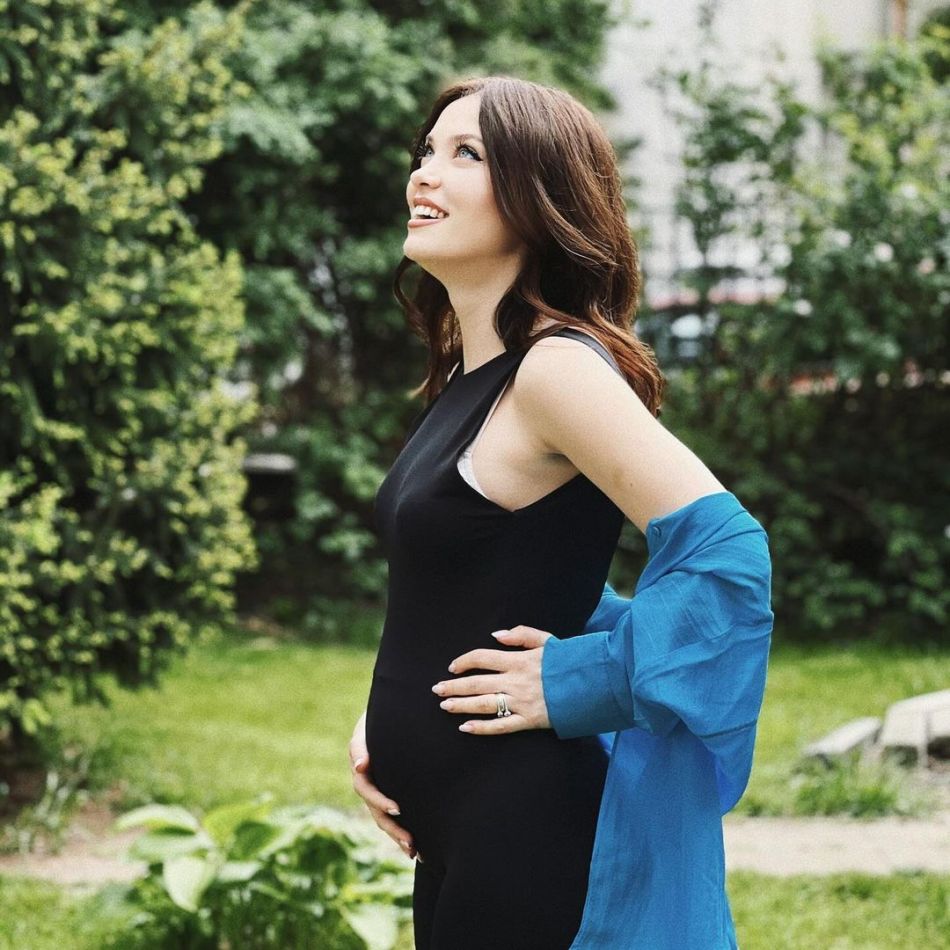 Anca Dumitra, mămică pentru prima dată. Actrița a dezvăluit sexul și numele special al bebelușului ei